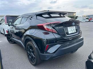 2019 Toyota C-HR - Thumbnail