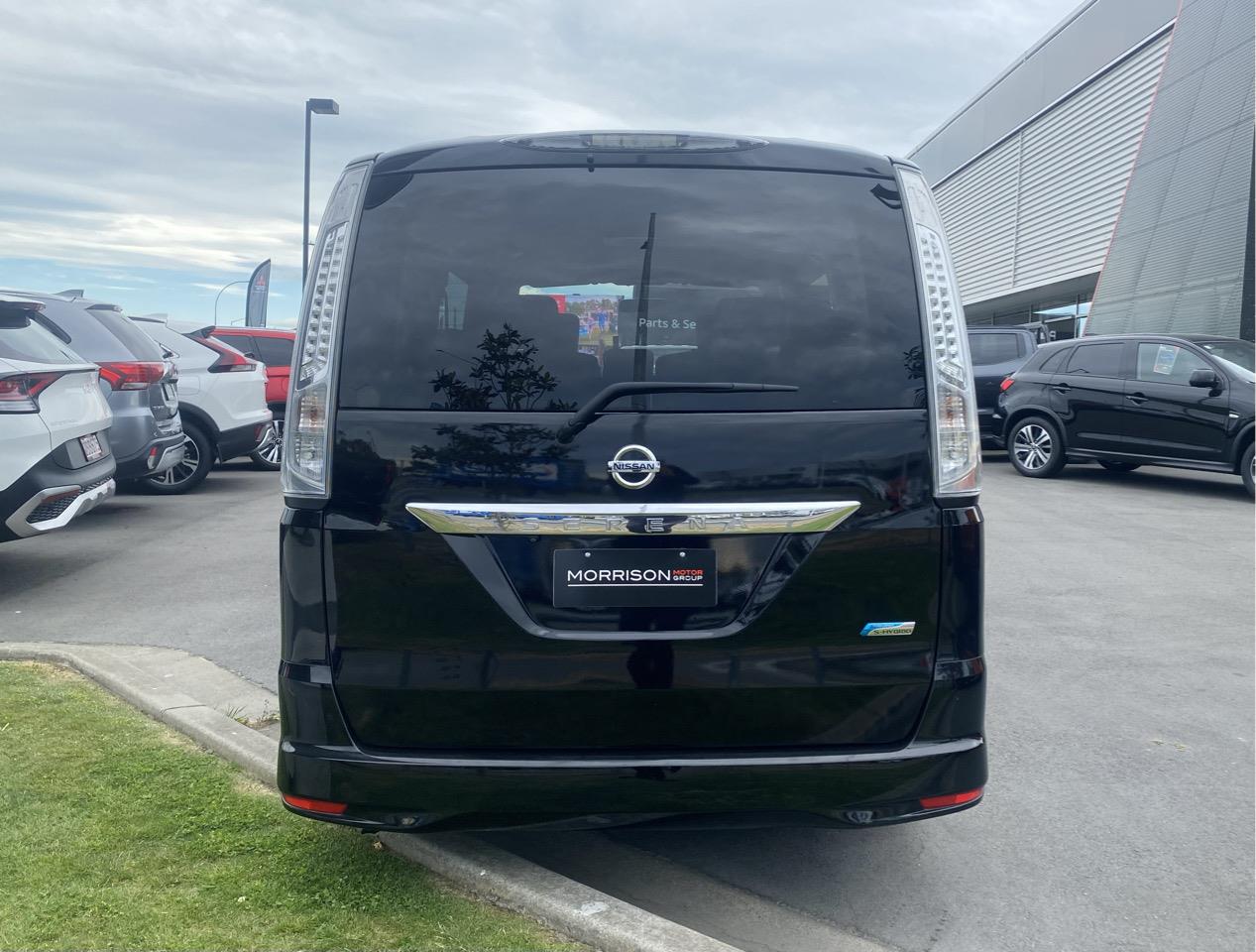 2013 Nissan Serena