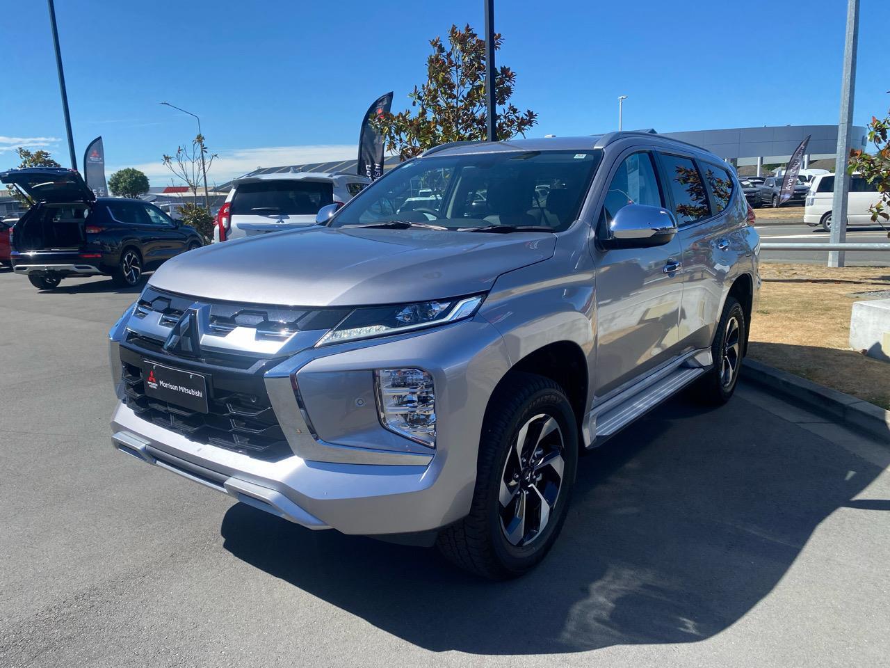 2025 Mitsubishi Pajero