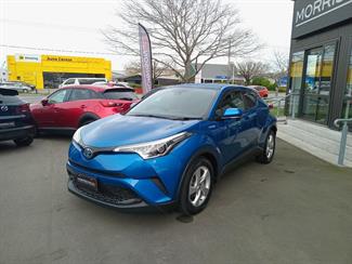 2017 Toyota C-HR - Thumbnail