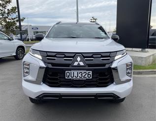 2024 Mitsubishi Pajero - Thumbnail