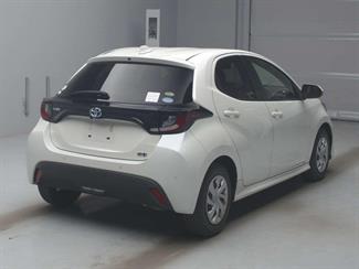 2020 Toyota Yaris - Thumbnail