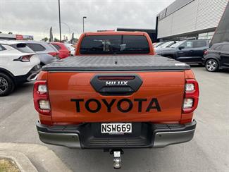 2021 Toyota Hilux - Thumbnail