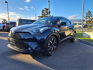 2017 Toyota C-HR - Thumbnail