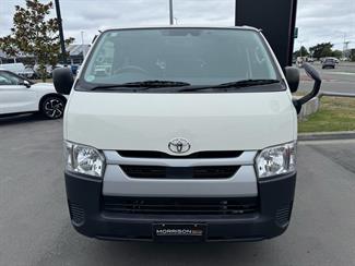 2020 Toyota Hiace - Thumbnail