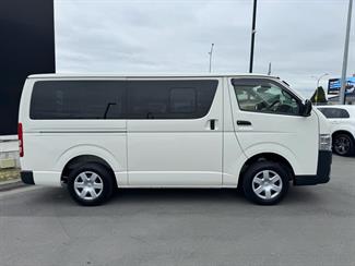 2020 Toyota Hiace - Thumbnail