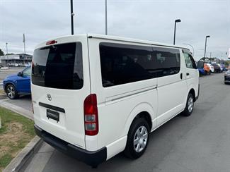 2020 Toyota Hiace - Thumbnail