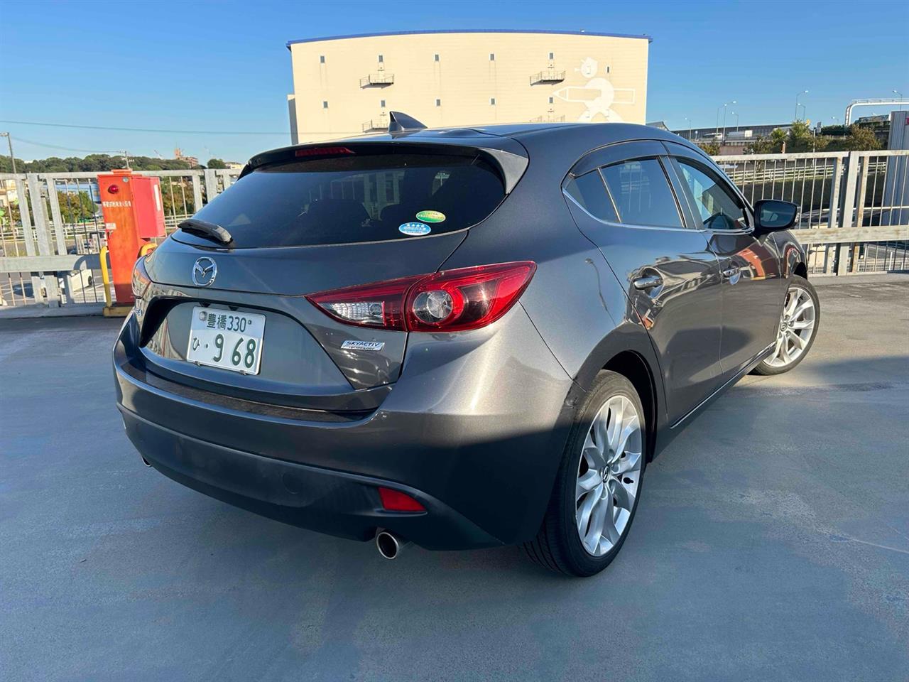 2015 Mazda Axela