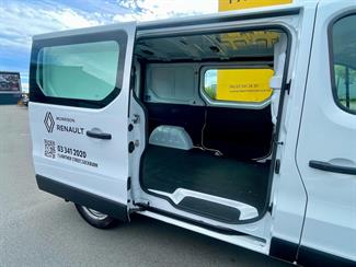 2024 Renault Trafic - Thumbnail