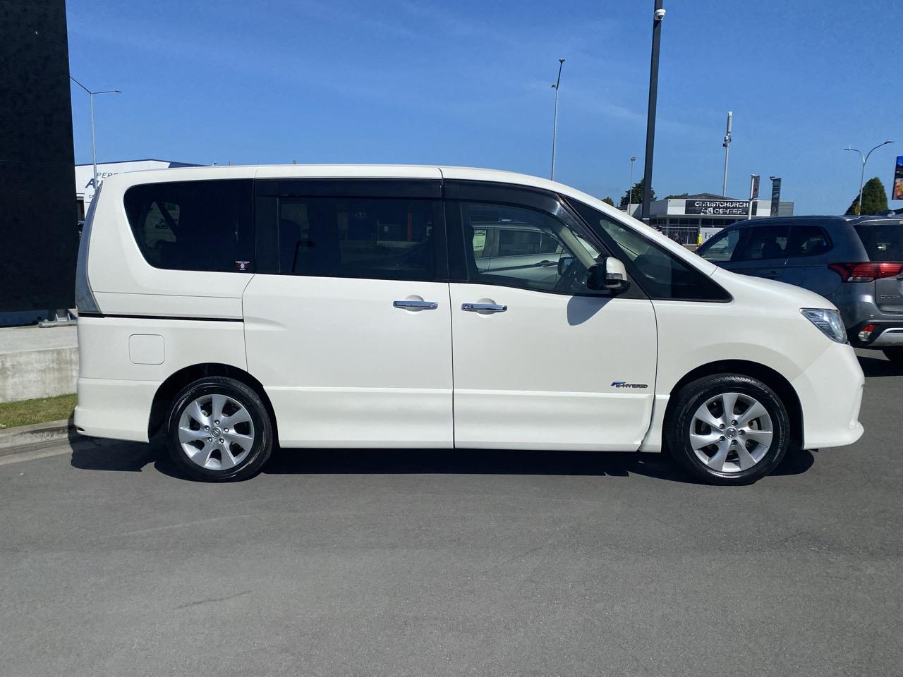 2013 Nissan Serena