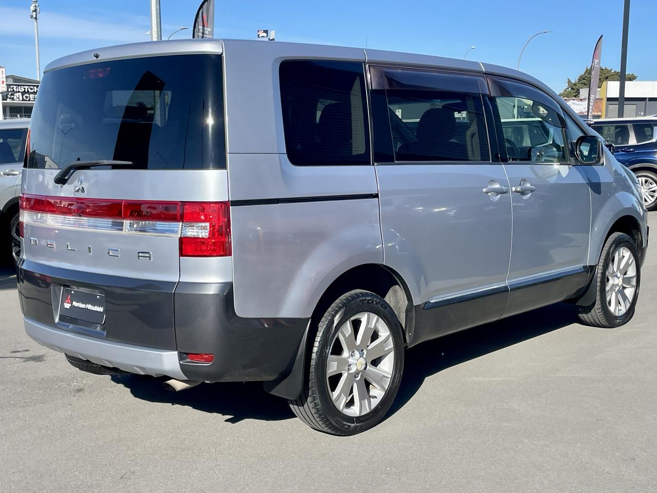 2010 Mitsubishi DELICA