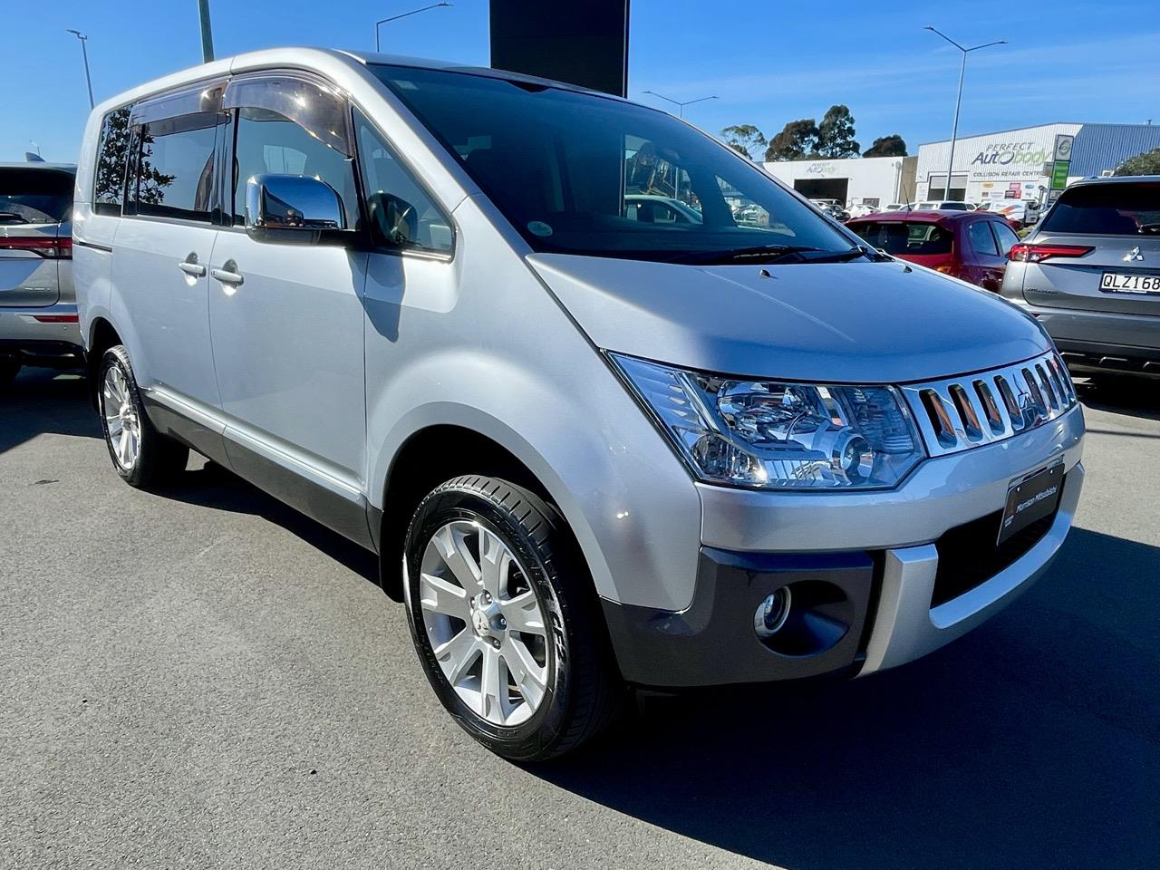 2010 Mitsubishi DELICA