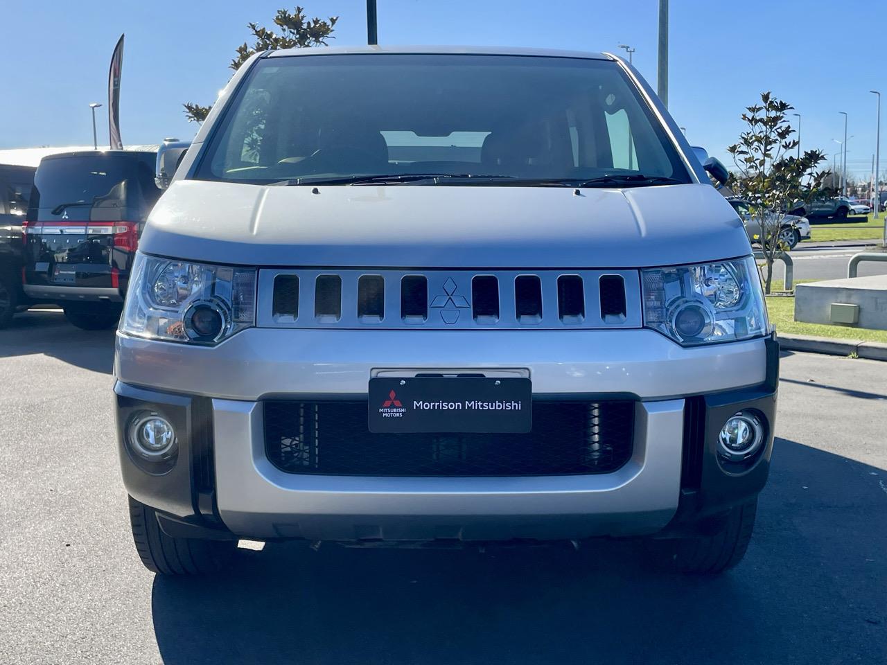 2010 Mitsubishi DELICA