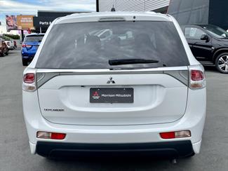 2013 Mitsubishi Outlander - Thumbnail