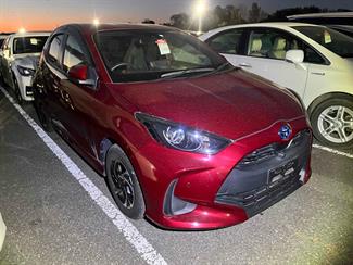 2020 Toyota Yaris - Thumbnail