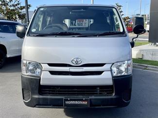 2020 Toyota Hiace - Thumbnail