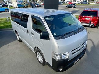 2020 Toyota Hiace - Thumbnail