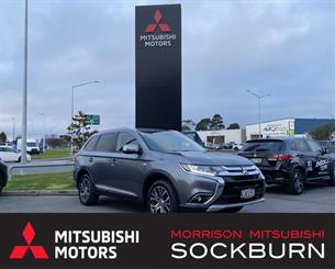 2017 Mitsubishi Outlander - Thumbnail