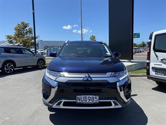 2021 Mitsubishi Outlander - Thumbnail