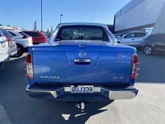 2010 Nissan Navara - Thumbnail