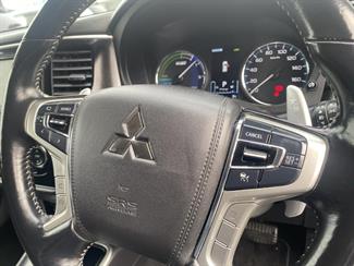 2018 Mitsubishi Outlander - Thumbnail