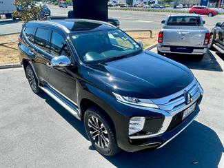 2023 Mitsubishi Pajero Sport - Thumbnail