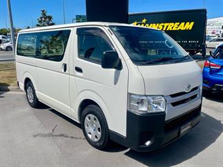 2019 Toyota Hiace - Thumbnail