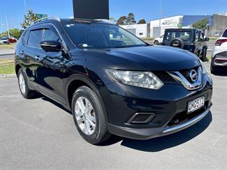 2015 Nissan X-TRAIL - Thumbnail