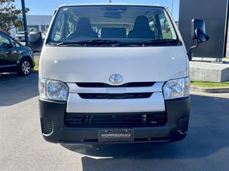 2020 Toyota Hiace - Thumbnail