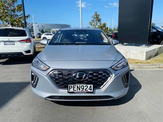 2022 Hyundai Ioniq - Thumbnail