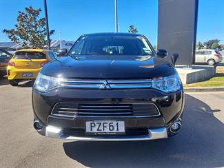 2014 Mitsubishi Outlander - Thumbnail