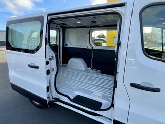 2024 Renault Trafic - Thumbnail