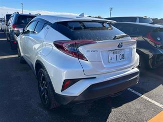 2018 Toyota C-HR - Thumbnail