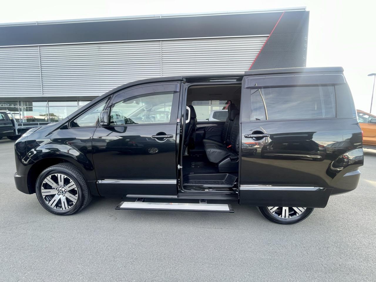 2022 Mitsubishi DELICA