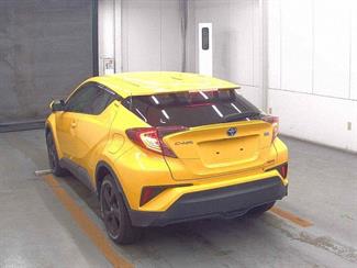 2019 Toyota C-HR - Thumbnail