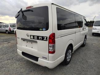 2019 Toyota Hiace - Thumbnail