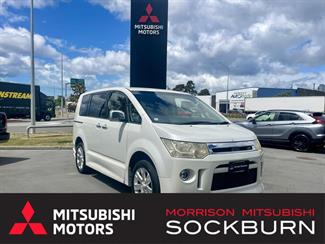 2012 Mitsubishi DELICA - Thumbnail