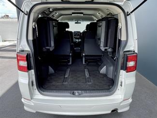 2012 Mitsubishi DELICA - Thumbnail