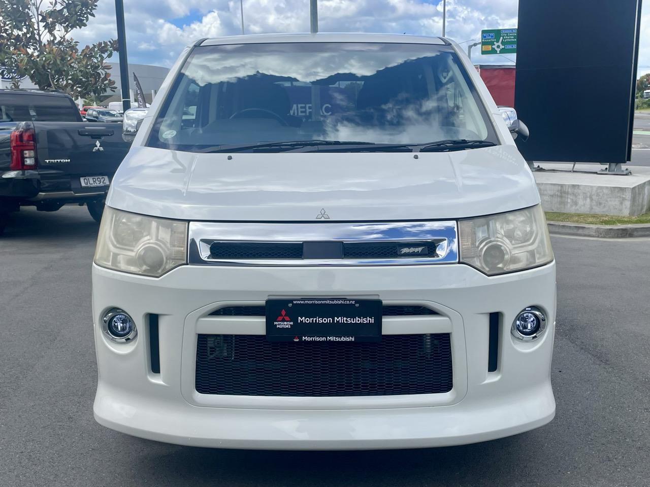 2012 Mitsubishi DELICA