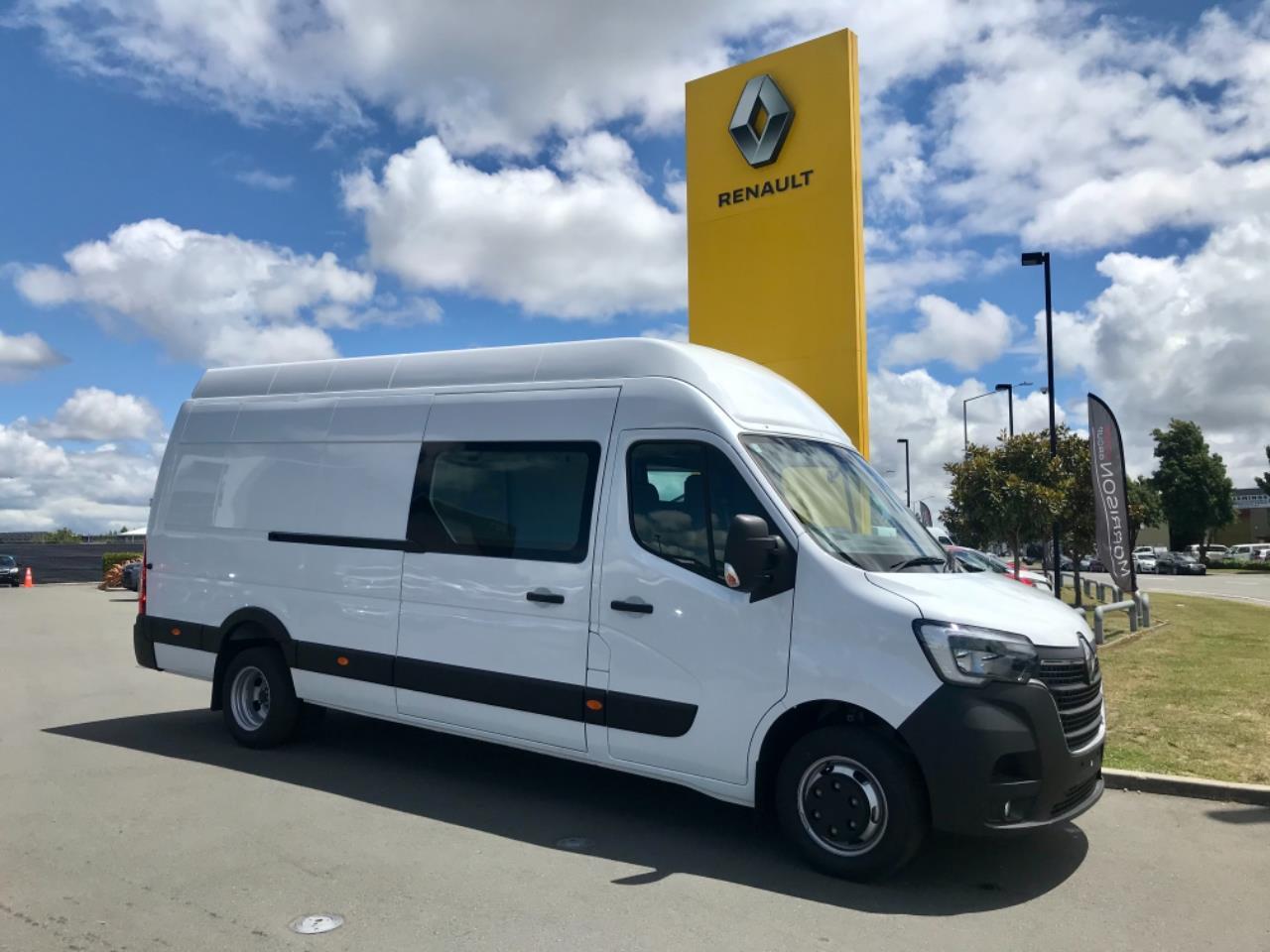 2024 Renault Master