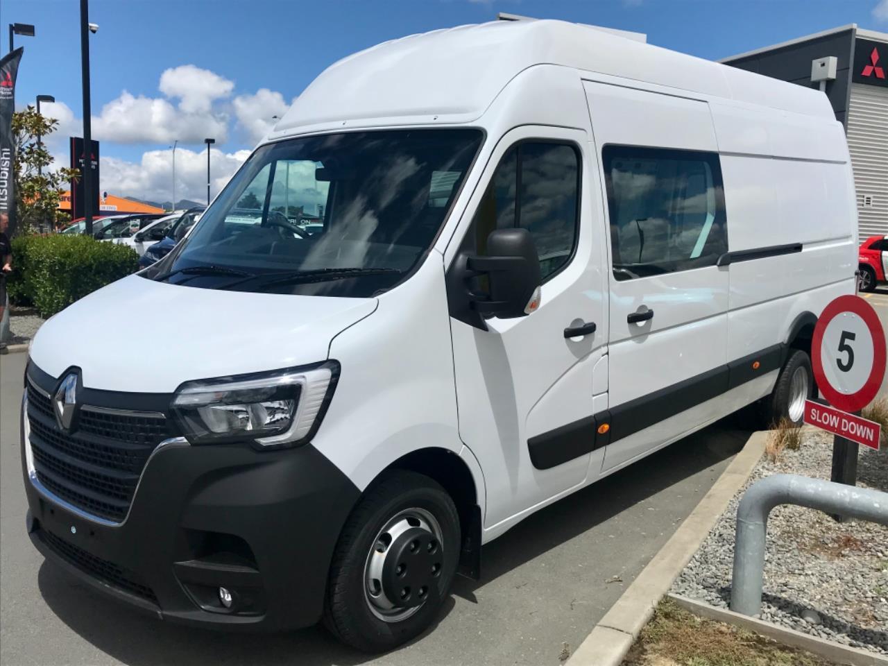 2024 Renault Master