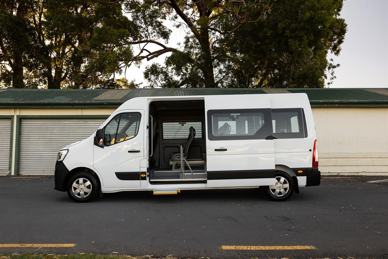 2024 Renault Master