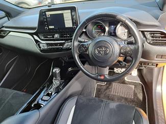 2019 Toyota C-HR - Thumbnail