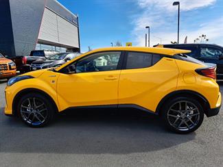 2019 Toyota C-HR - Thumbnail