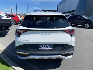 2023 Kia Sportage - Thumbnail