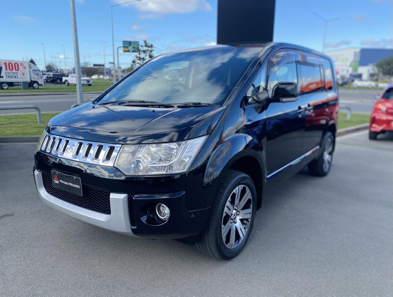 2012 Mitsubishi DELICA