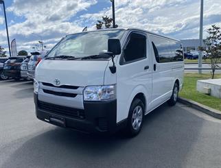 2020 Toyota Hiace - Thumbnail