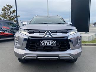 2024 Mitsubishi Pajero - Thumbnail