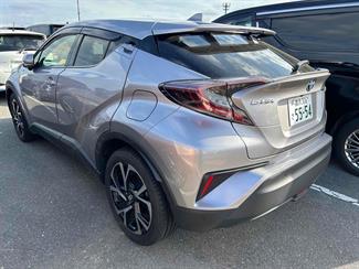 2017 Toyota C-HR - Thumbnail