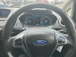 2016 Ford Fiesta - Thumbnail